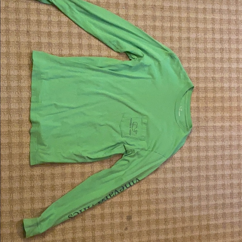 Vineyard vines XS green long sleeve shirt.